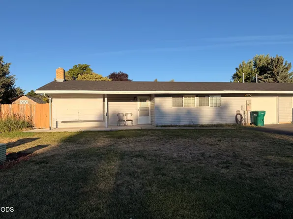 10687 McGuire Ave, Klamath Falls, OR 97603