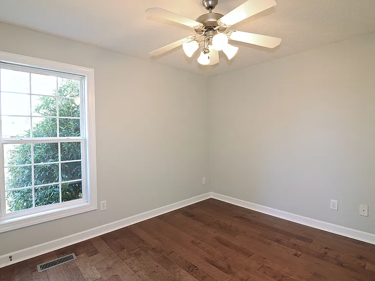 195 Russet Ct — Photo 28