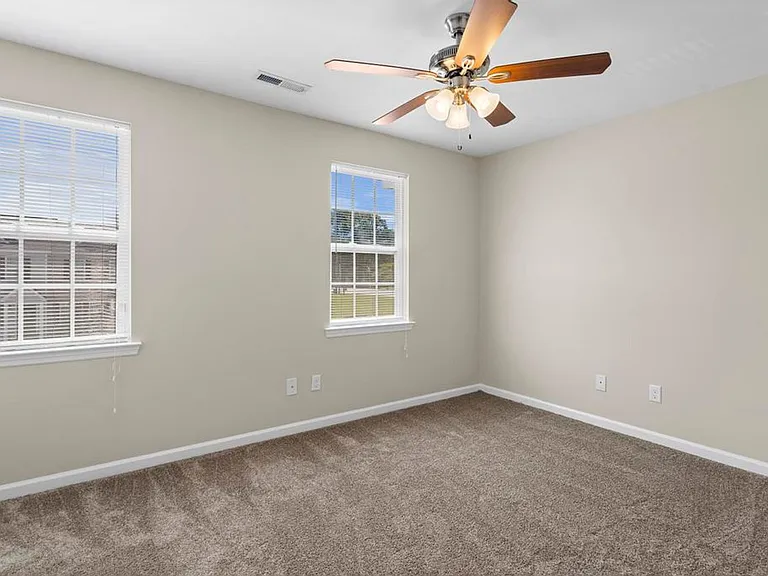 115 Virginias Landing Ct — Photo 16