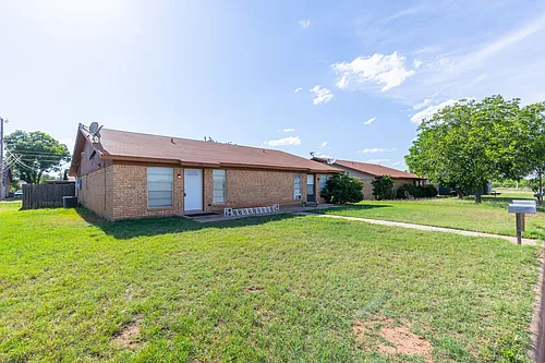 728 Redbird Ln Photo 1