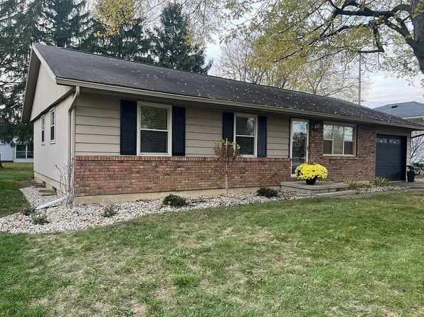 1015 Rosewood Dr, Celina, OH 45822