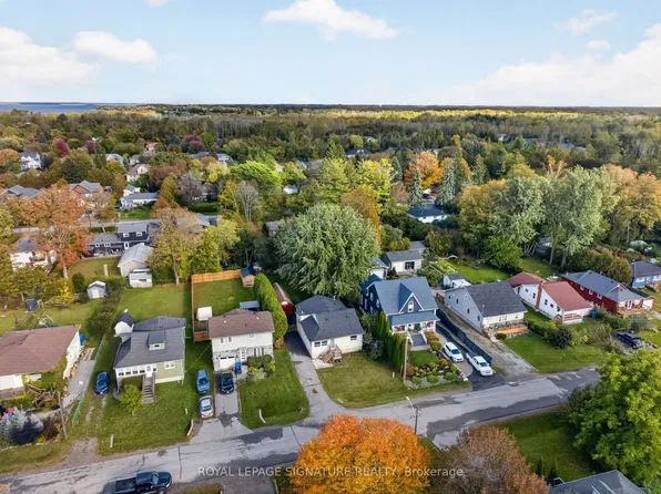 54 Farley Cir, Georgina, ON L0E 1S0