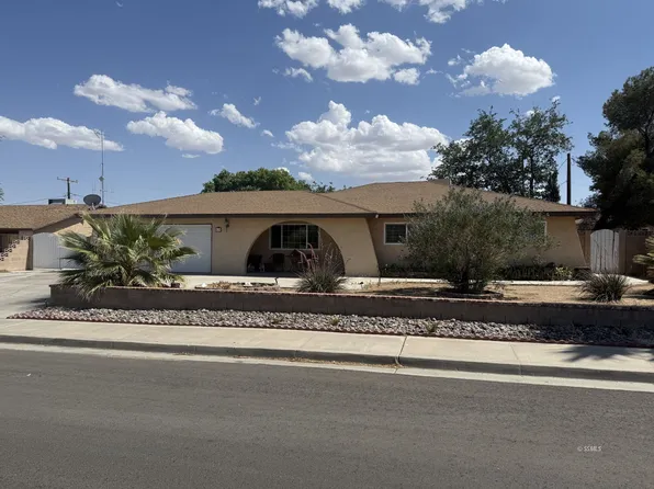 825 W Coral Ave, Ridgecrest, CA 93555
