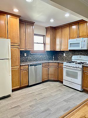 1st image of 25-11 44th St #3