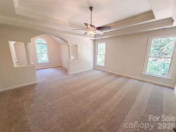 4th image of 10124 Windtree Ln