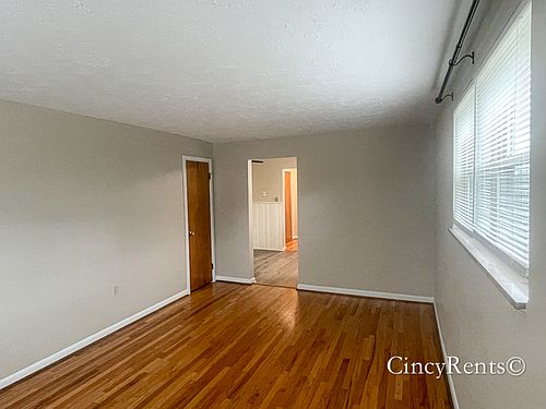 5th image of 3440 Pape Ave APT 1