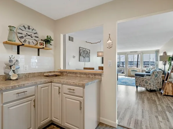 109 Water St APT 101, Beverly, MA 01915