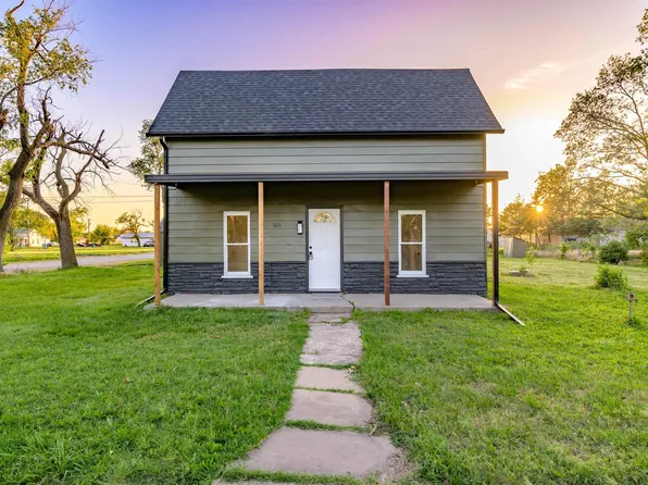 303 N Kansas Ave, Burrton, KS 67020