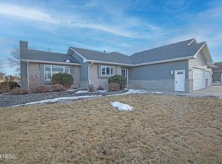 1616 13th Ave NE, Watertown, SD 57201