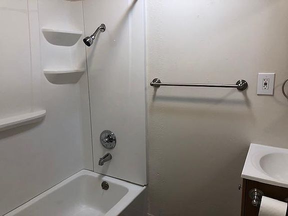 2nd image of 615 W Mead Ave