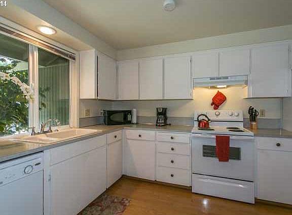 4th image of 562 SE 35th Ave