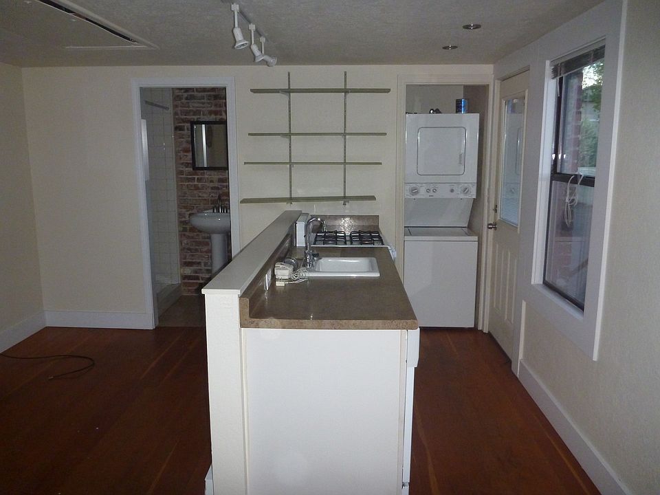 2nd image of 832 S Center St #C8613a779