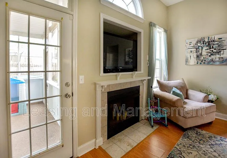 107 Hialeah Ct — Photo 7