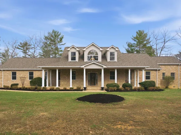 2925 New Ridge Rd, Elliston, VA 24087