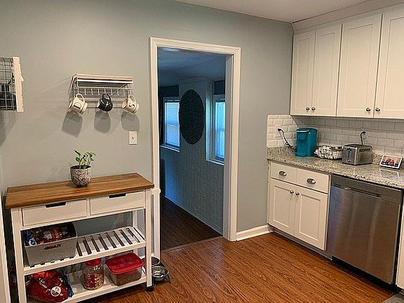 5th image of 1511 Freeman Ave