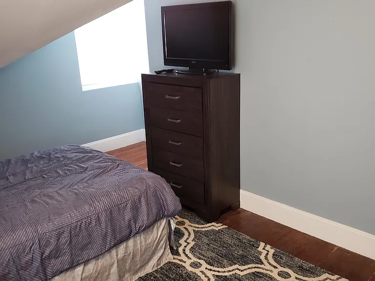 831 W Middle St — Photo 14