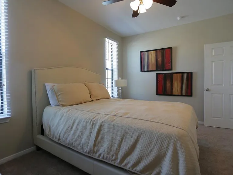 Seaside Landing Apartments — Photo 13