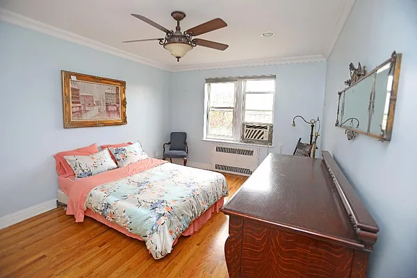 Sold by Maxwell Kates Inc. | media 18