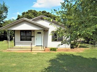 508 S 3rd St, Comanche, OK 73529