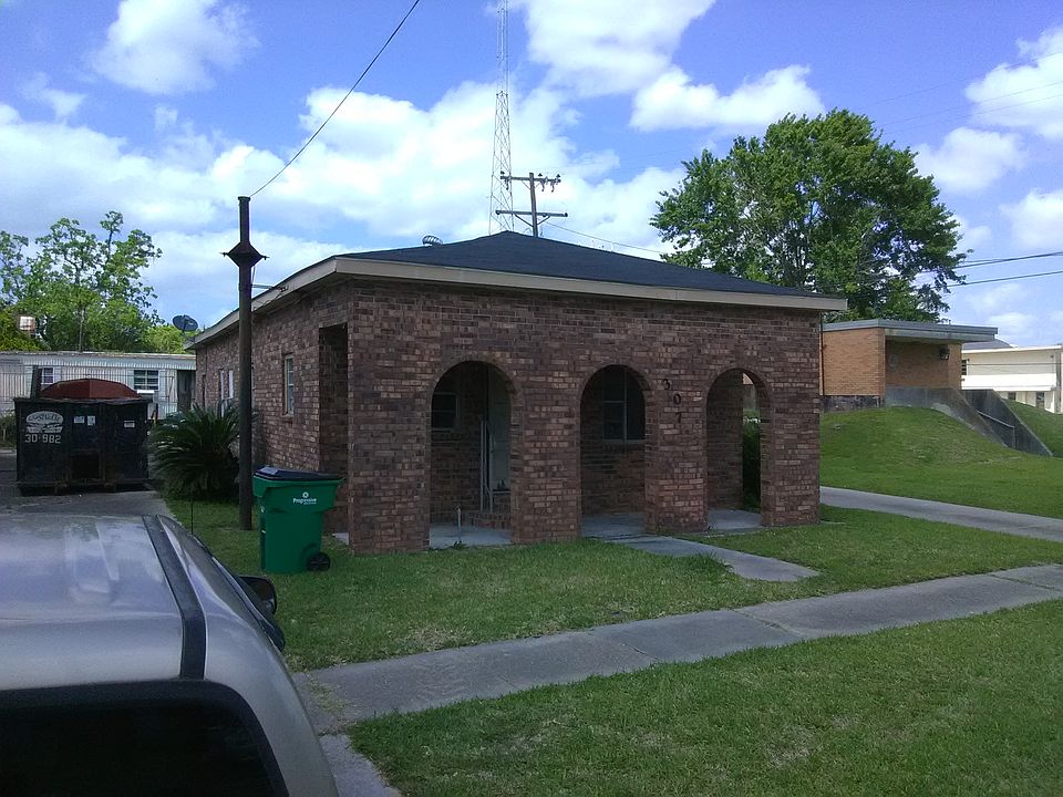 1st image of 307 Barrow St