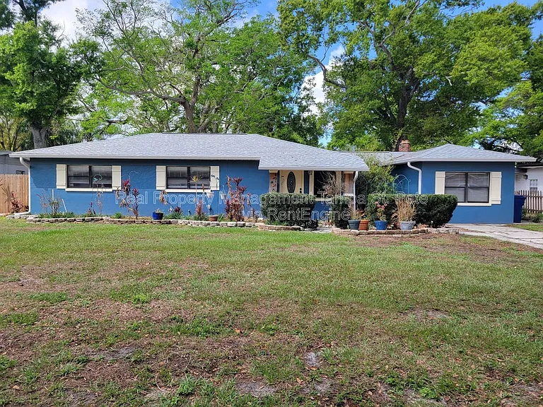 4311 S Thatcher Ave — Photo 1