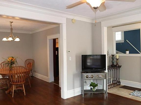 5th image of 35 Fitzhugh Ave SE