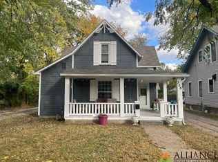 328 N 16th St, Manhattan, KS 66502