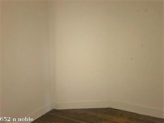 3rd image of 652 N Noble St #1028