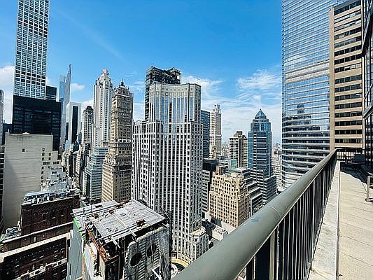 5th image of 150 E 57th St Ph 1A