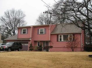 454 Greenbrook Rd, North Plainfield, NJ 07063