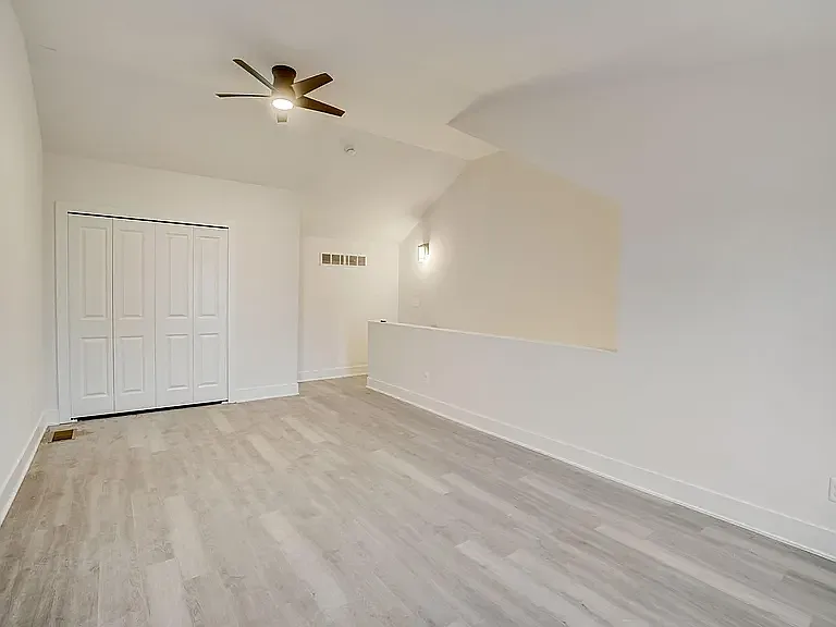 loft/3rd bedroom?