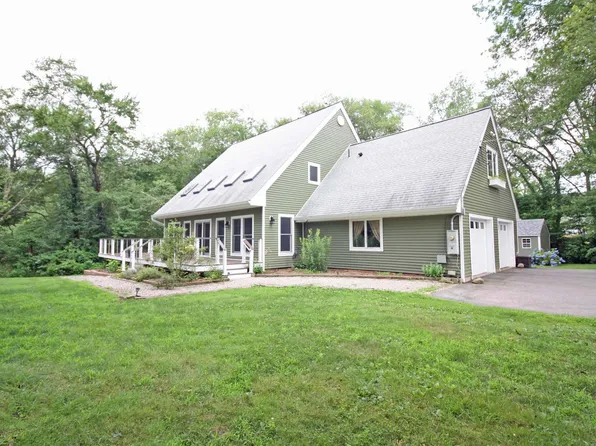 8 Herster Drive, East Lyme, CT 06357