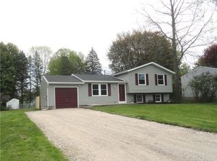 14 Donlin Dr, Rochester, NY 14624