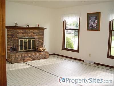 4th image of 2674 Creek View Dr