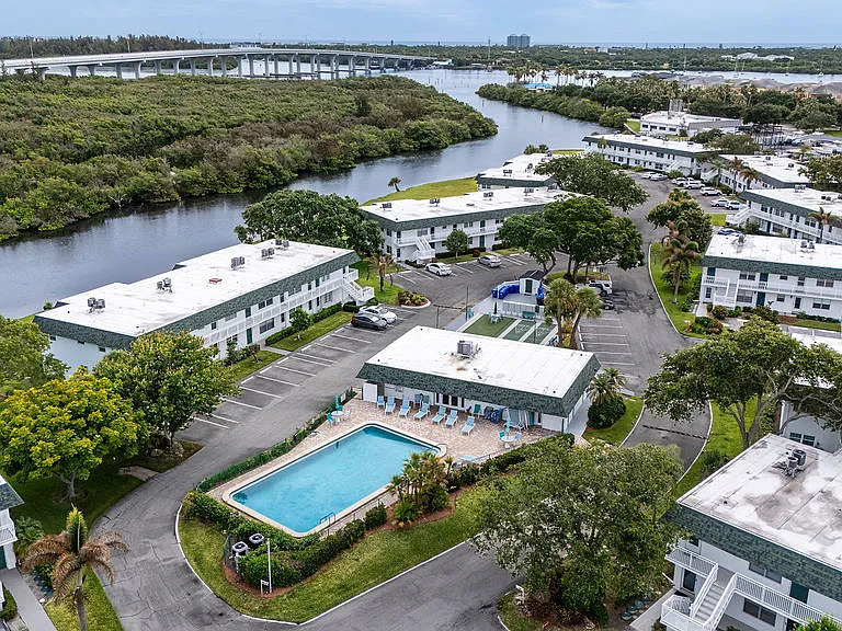 2800 Indian River Blvd #R9 — Photo 30