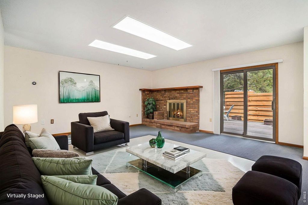 600 Collingswood Dr