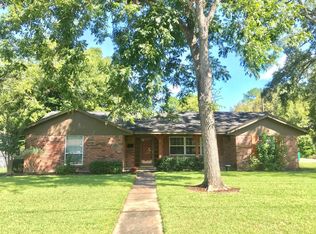 617 E Miller St, Angleton, TX 77515