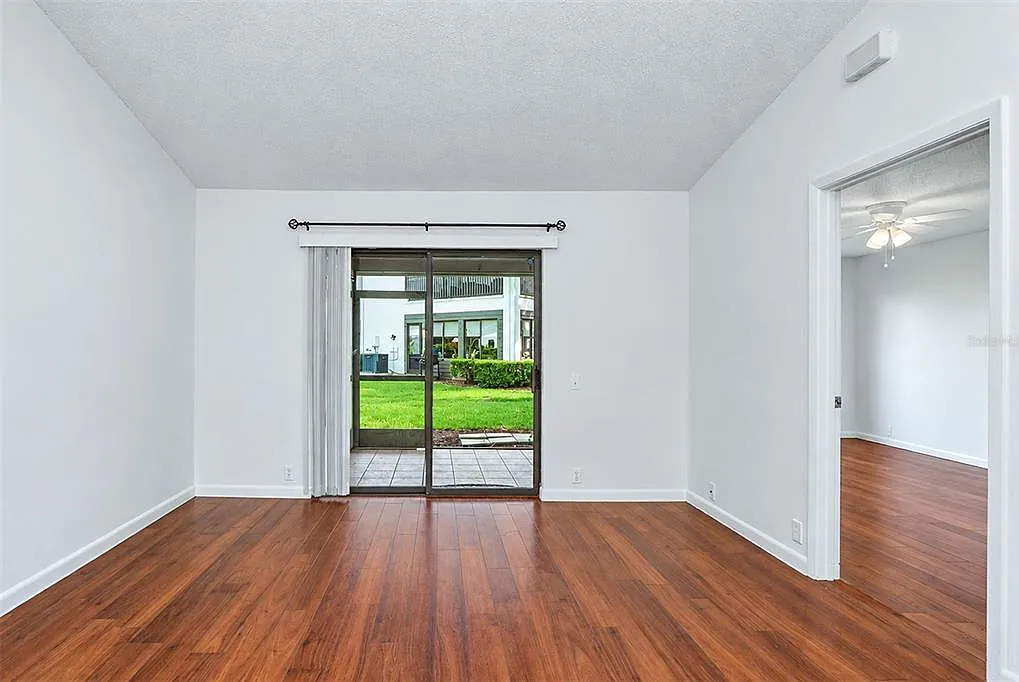 2 bed, 2.0 bath, 1143 sqft, $2,350 — Photo 3