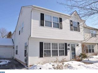 1114 Farm House Ln, Quakertown, PA 18951