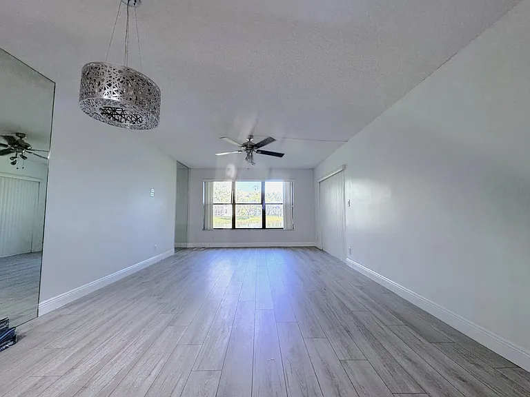 2311 S Cypress Bend Dr — Photo 11