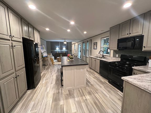 2nd image of 489 California #489