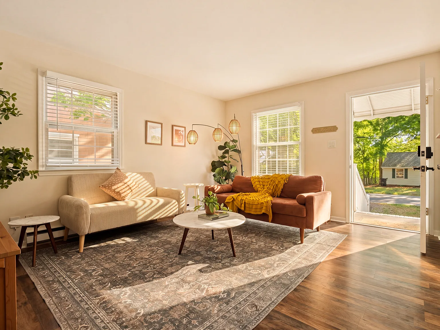 3 bed, 1.5 bath, 986 sqft, $2,600 — Photo 3