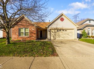 352 Lake Ridge Ln, Greenwood, IN 46142