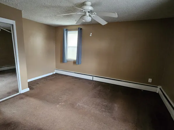 940 Oakmont St Floor 2, Philadelphia, PA 19111