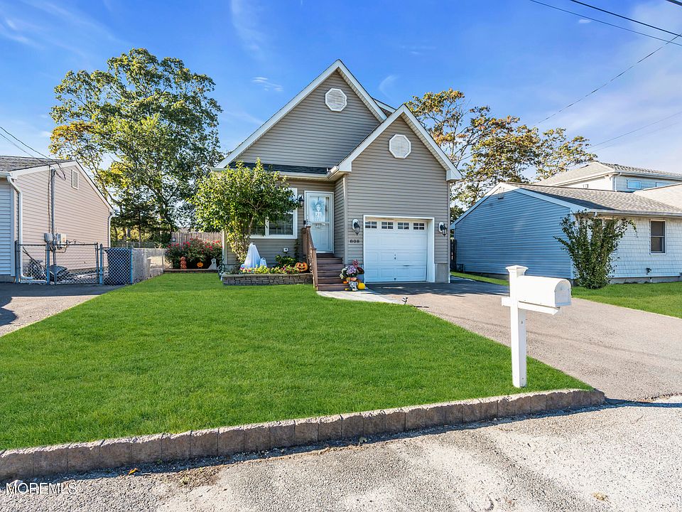 1st image of 808 Beach Avenue