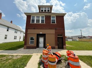 2332 Carpenter St, Hamtramck, MI 48212