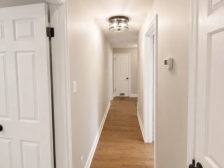 1360 Sycamore Rd — Photo 26
