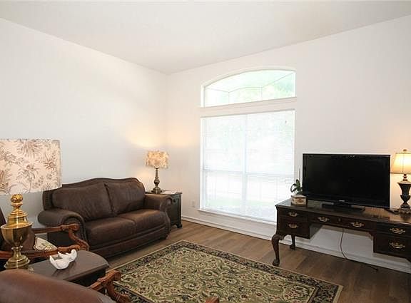 4th image of 8309 Greenspoint Dr