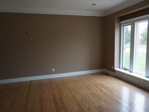 4th image of 3459 Magnolia Dr