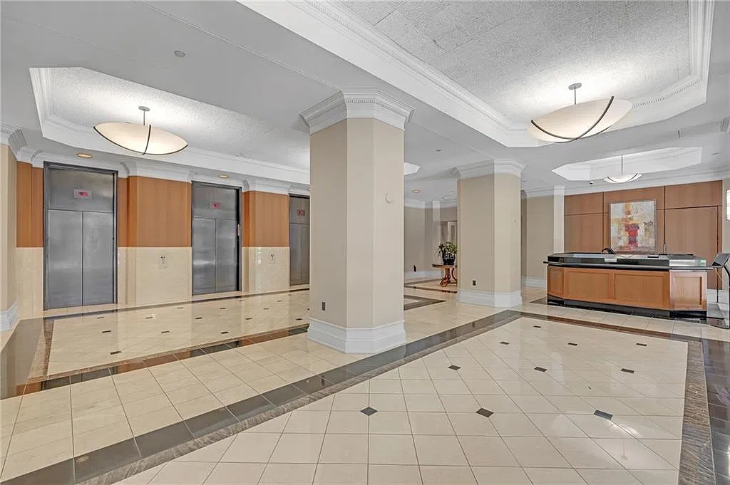1 bed, 1.0 bath, 1012 sqft, $2,000 — Photo 3